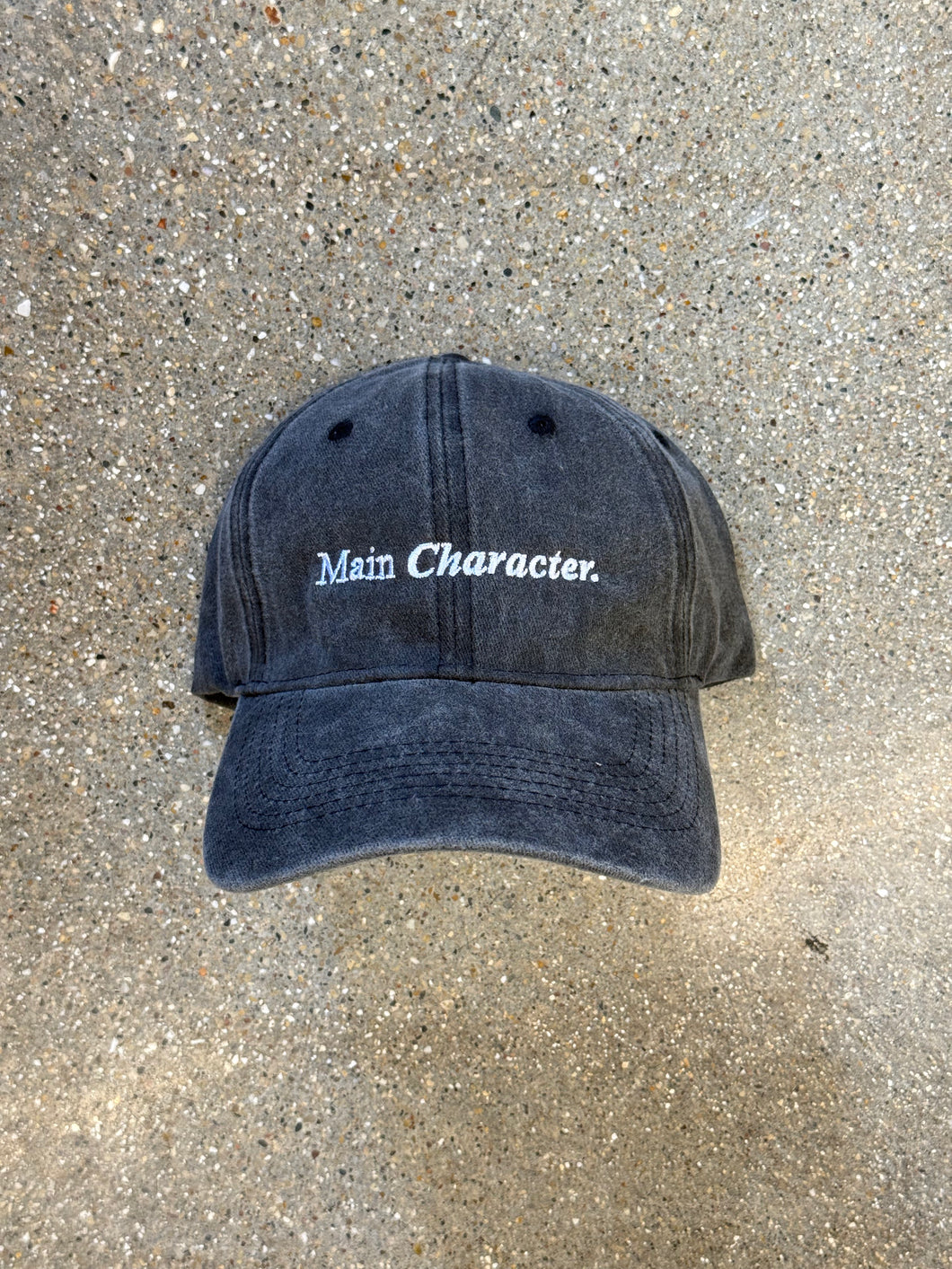 MAIN CHARACTER HAT